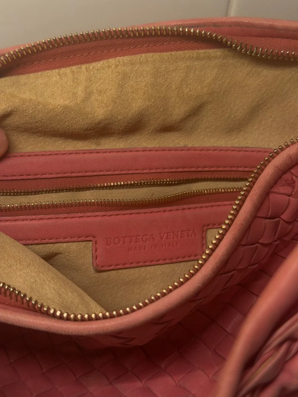 Bottega Veneta Intrecciato Veneta Hobo Handbag - Picture 4 of 5